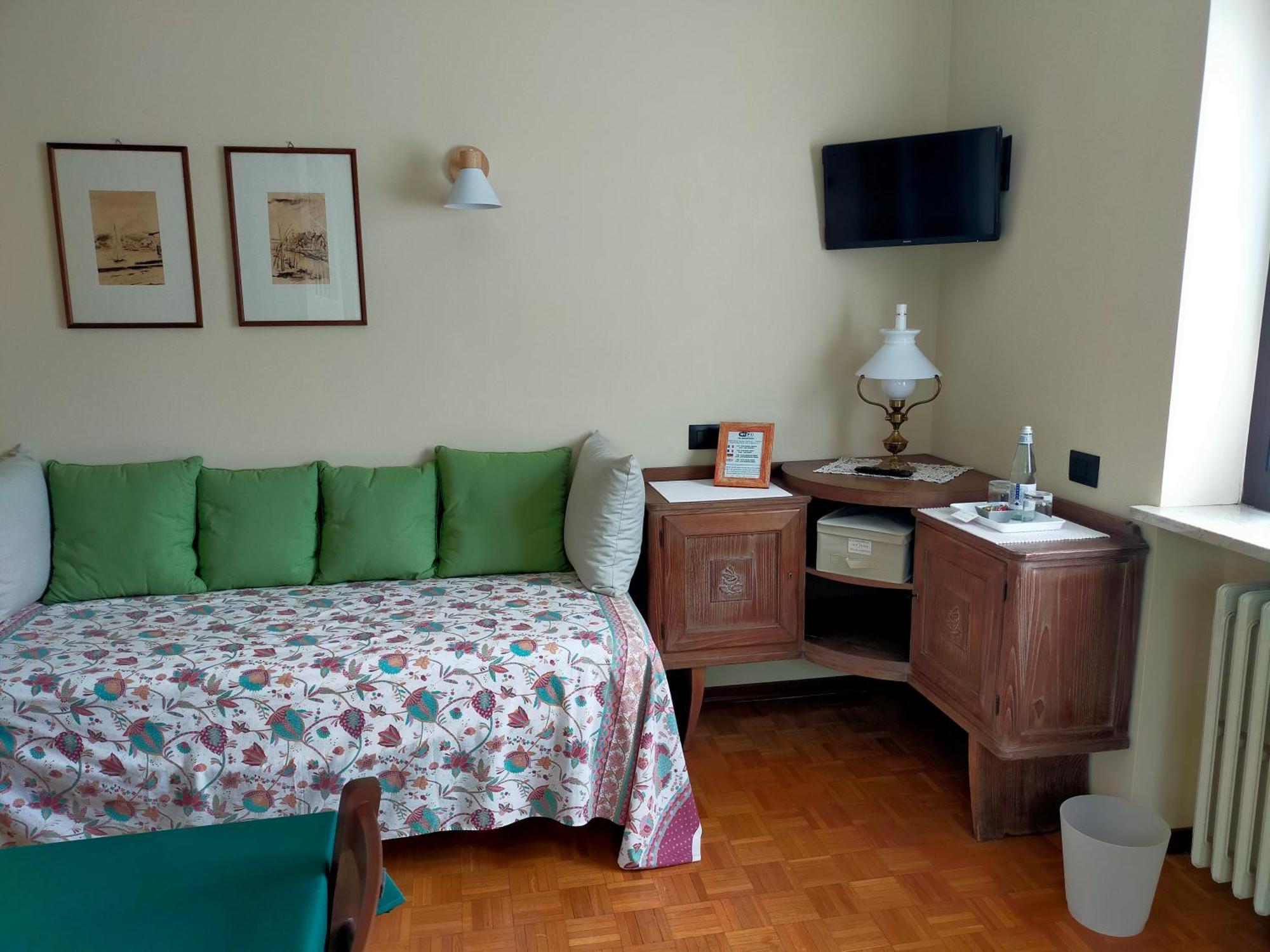 Bed and Breakfast La Via del Sole Susa Esterno foto